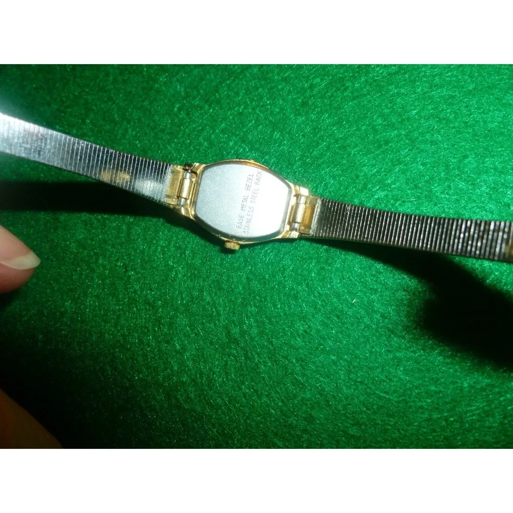 Vintage Sanyo Women Gold Tone Quartz Watch Green Dial Mesh Band Stainless Back